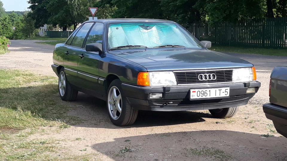 Audi 100 NF