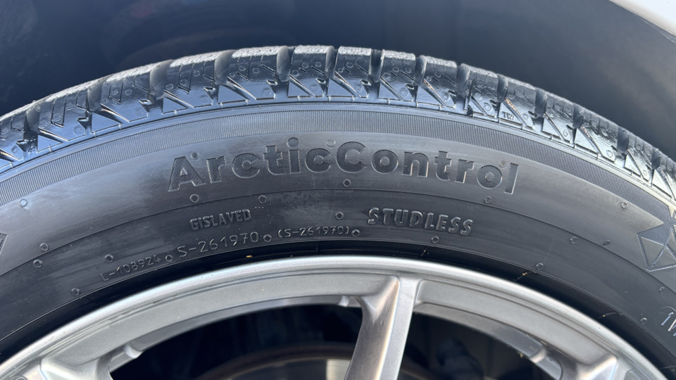 Фото в бортжурнале KIA Ceed (2G). Запчасти на фото: 1357365, Gislaved ArcticControl
