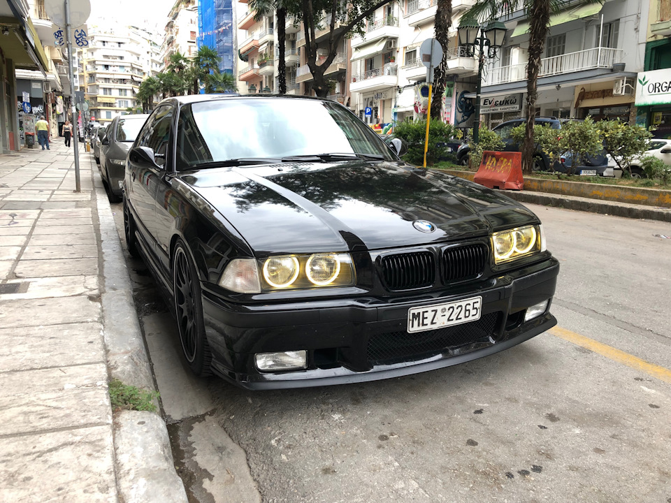 3 — BMW 3 series Coupe (E36). Запчасти на фото: ME22265