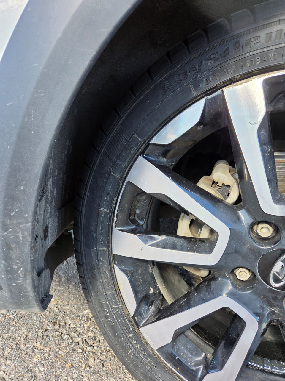 При полном повороте в упор — спереди запас есть. — Lada Vesta SW Cross (NG)