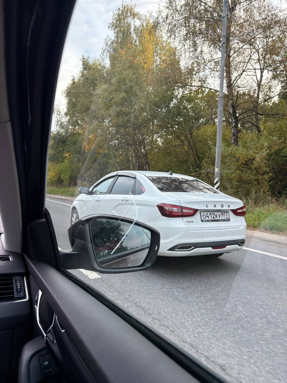 И вот мы красивые и грязные едем обратно на дачу. — Lada Vesta (NG)