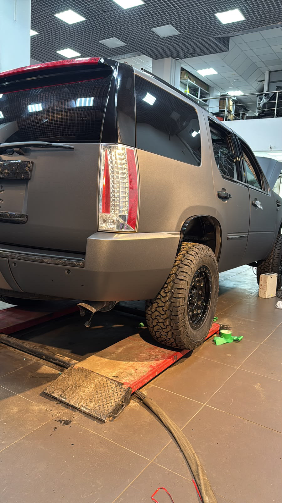 Фото в бортжурнале Cadillac Escalade (3G)