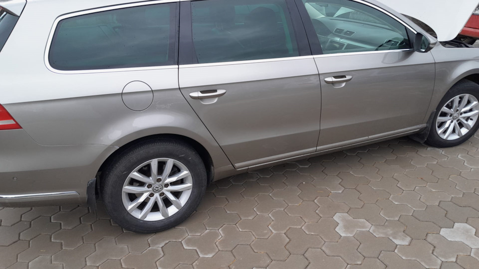 Фото в бортжурнале Volkswagen Passat Variant (B7)
