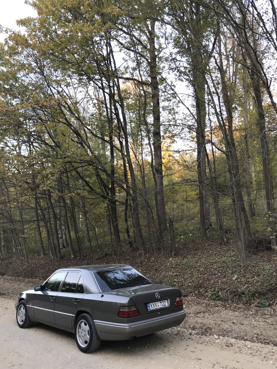 Фото в бортжурнале Mercedes-Benz E-Class (W124)