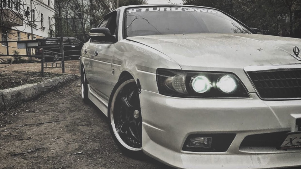 Nissan Laurel ☠