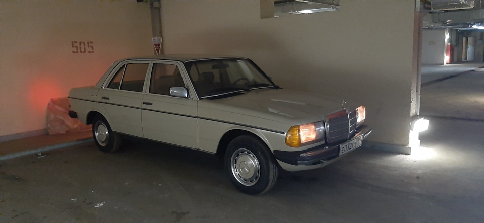 Фото в бортжурнале Mercedes-Benz W123