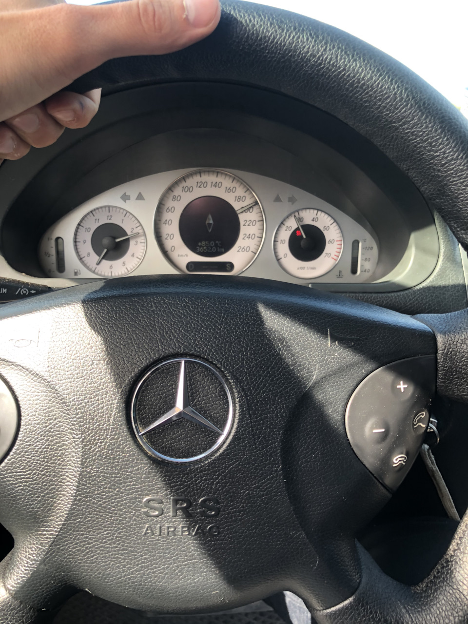 Фото в бортжурнале Mercedes-Benz E-Class (W211)