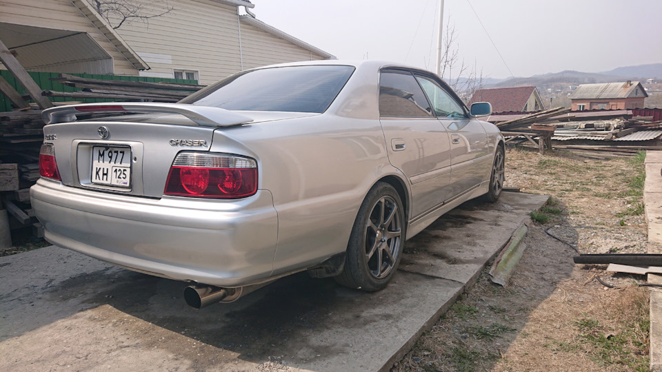 освежил вид — Toyota Chaser (100)