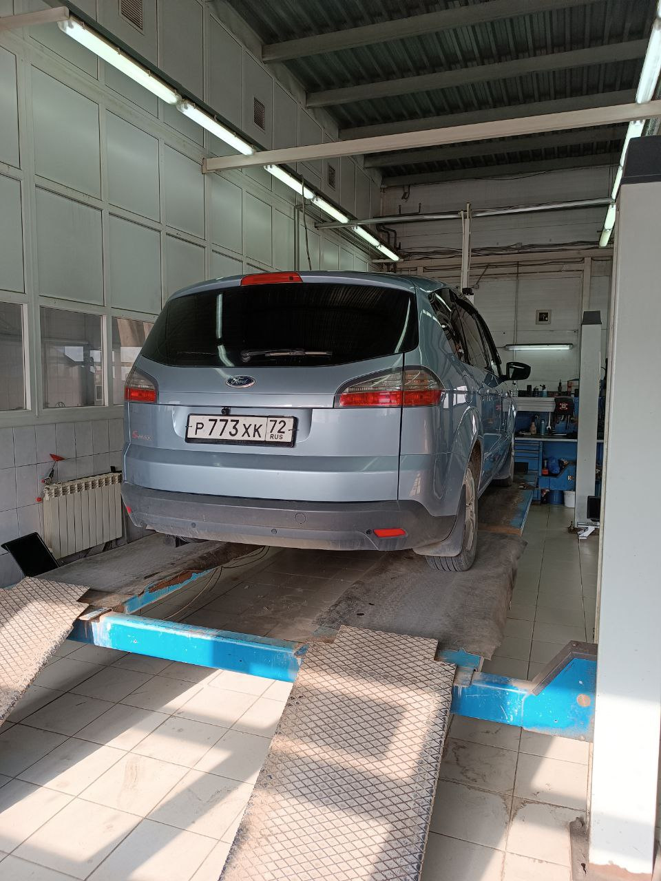 Фото в бортжурнале Ford S-Max (1G)