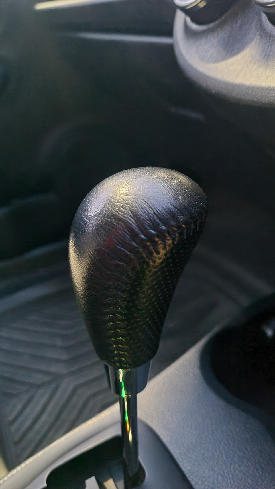 На месте — Toyota Vitz (130)