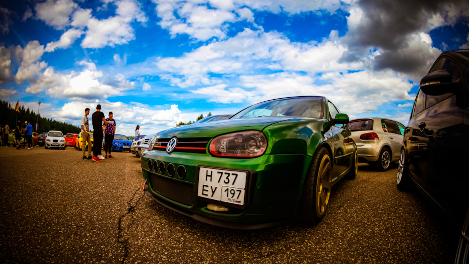 Volkswagen Golf GTI 1.8 turbo st2 210hp