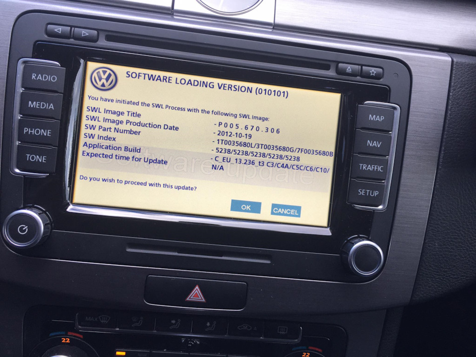 Фото в бортжурнале Volkswagen Passat Variant (B7). Запчасти на фото: 1T0035680L, 7F0035680B