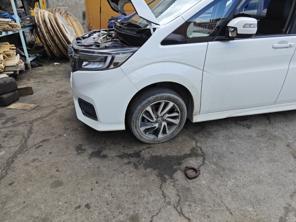 Фото в бортжурнале Honda Stepwgn (5G)