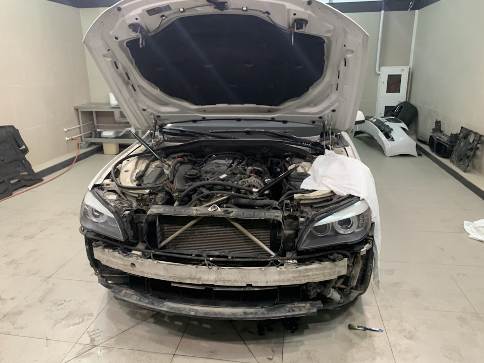 Без тряпочки никуда 😂 — BMW 7 series (F01/02)