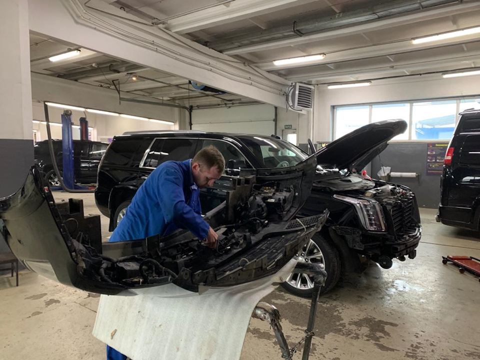 Фото в бортжурнале Cadillac Escalade (4G)