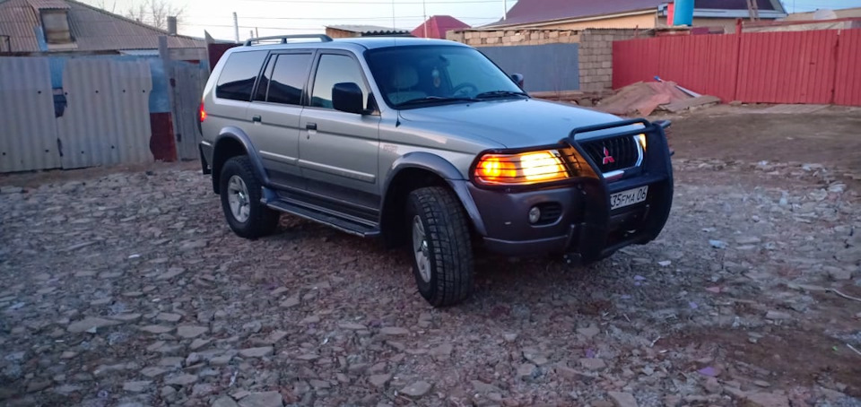 Кенгуру — Mitsubishi Montero Sport (1G)
