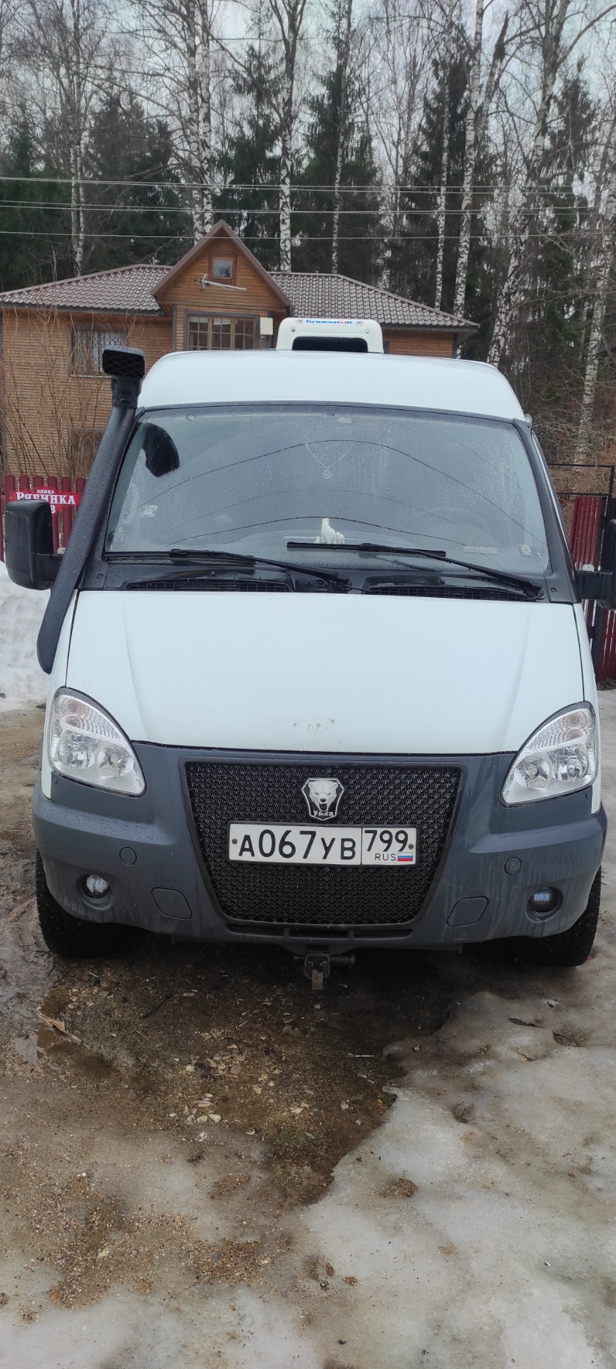 Спереди — GAZ Соболь 4х4
