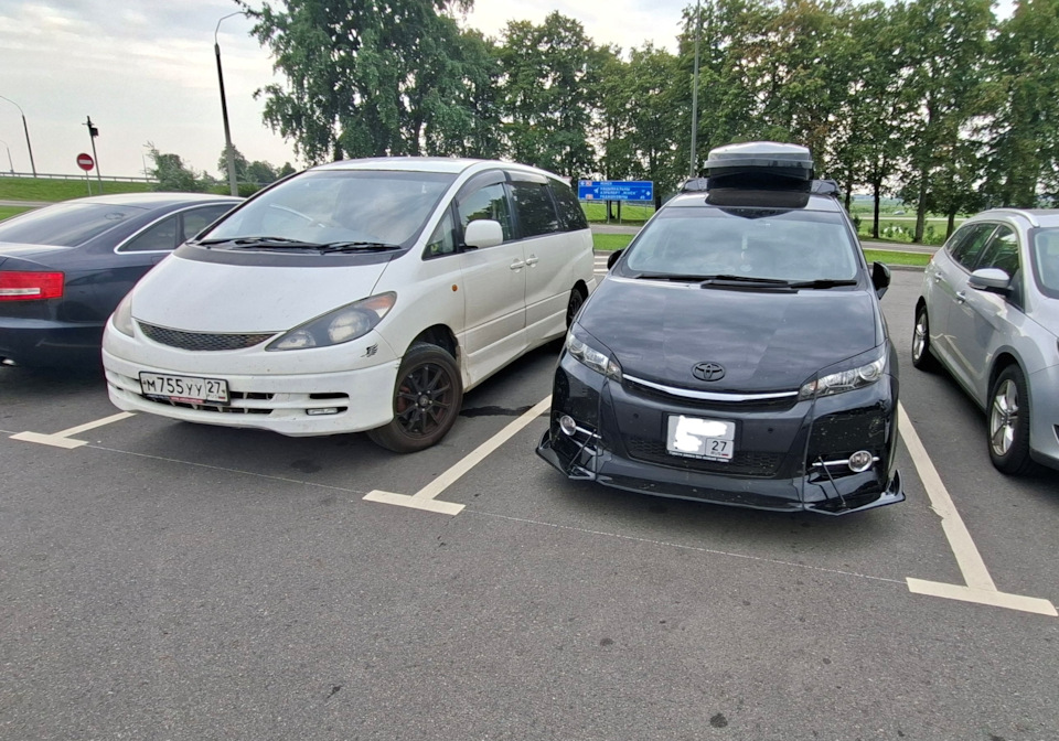 Где бы еще встретить Хабаровчан, как не в Беларуси в Минске — Toyota Wish (AE20)