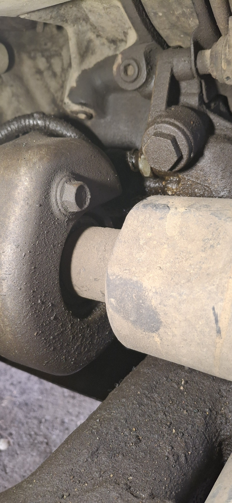 Откручивал рожковым ключом на 24 — Chevrolet Captiva (1G)