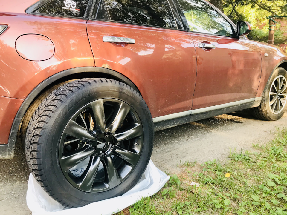 Фото в бортжурнале Infiniti FX (1G)