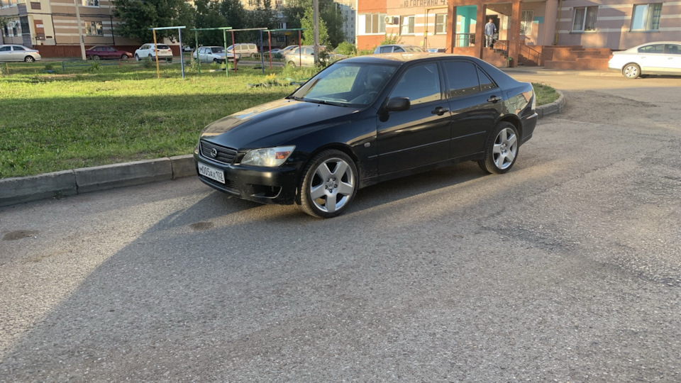 Фото в бортжурнале Lexus IS I