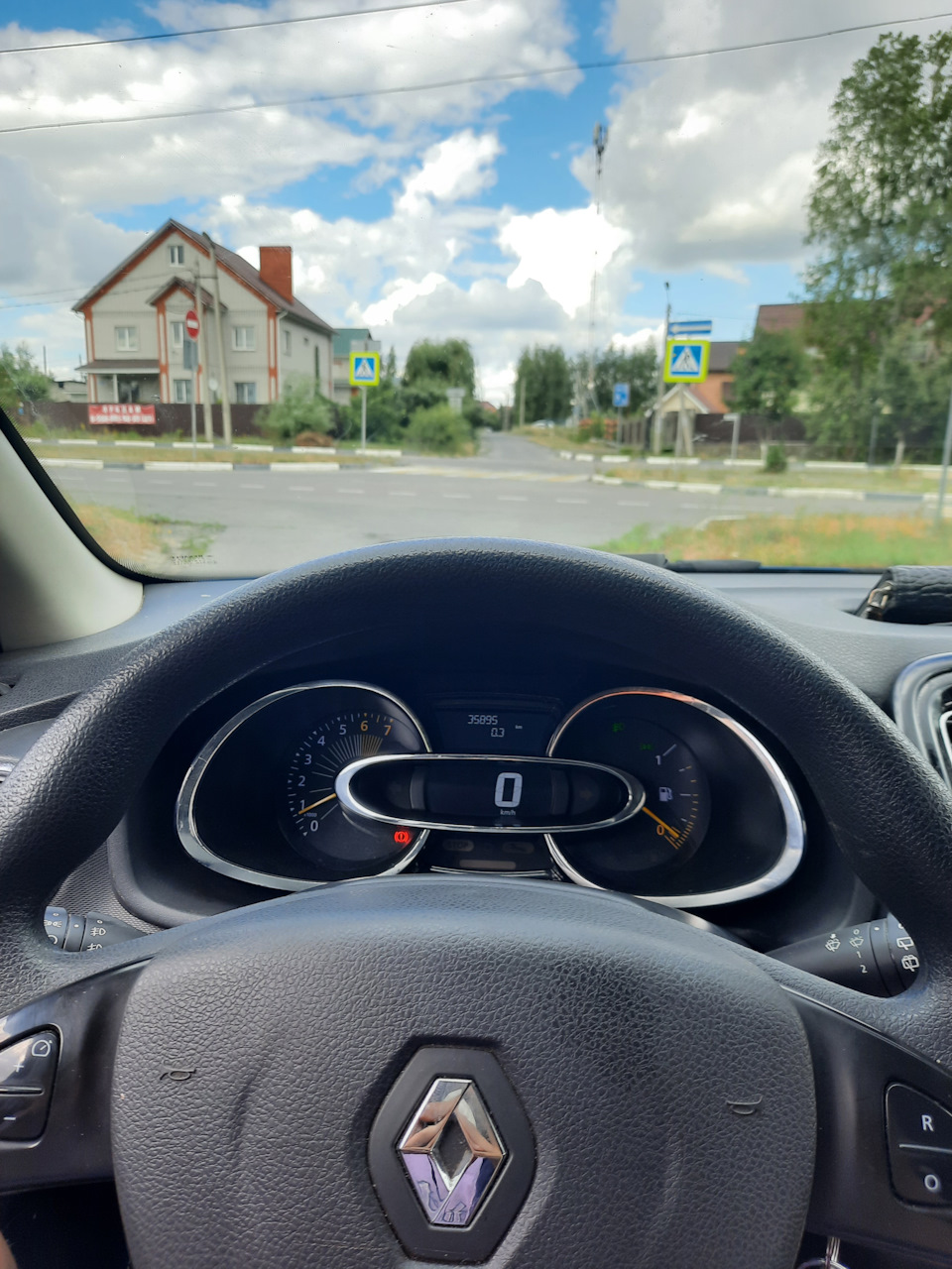 И BOOOM! — Renault Sandero 2G