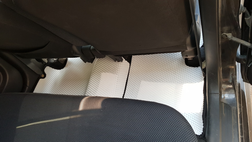 Фото в бортжурнале Toyota bB (1G)