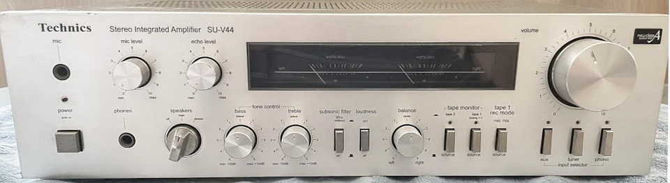 10 1981-82 Technics SU-V44, SU-V22, SU-V11, SU-Z22, SU-Z11, 1983