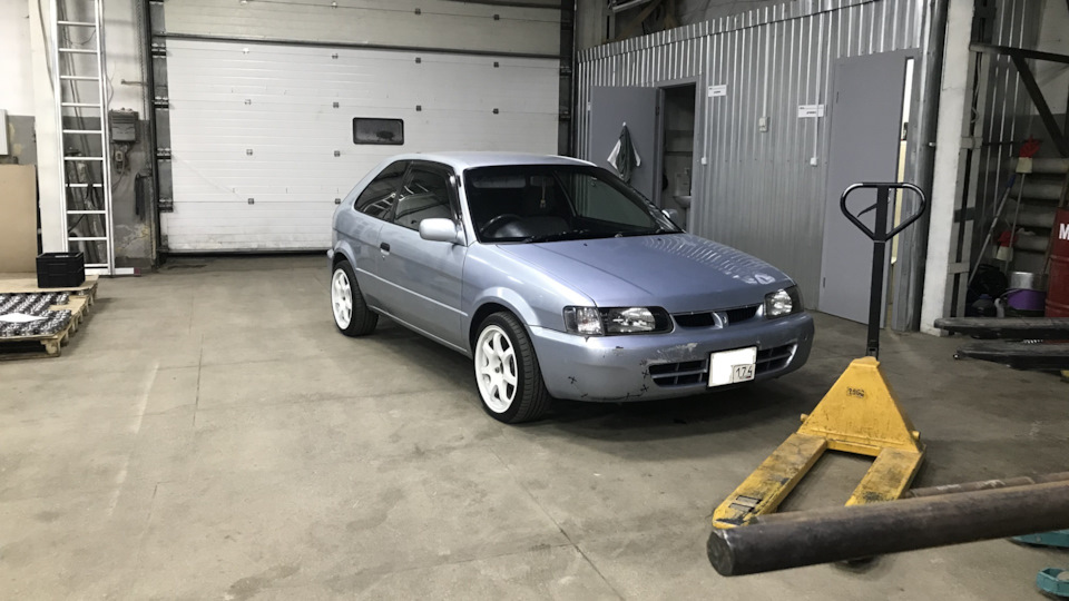 205/45 R16 8J et25 — Toyota Corolla II (5G)