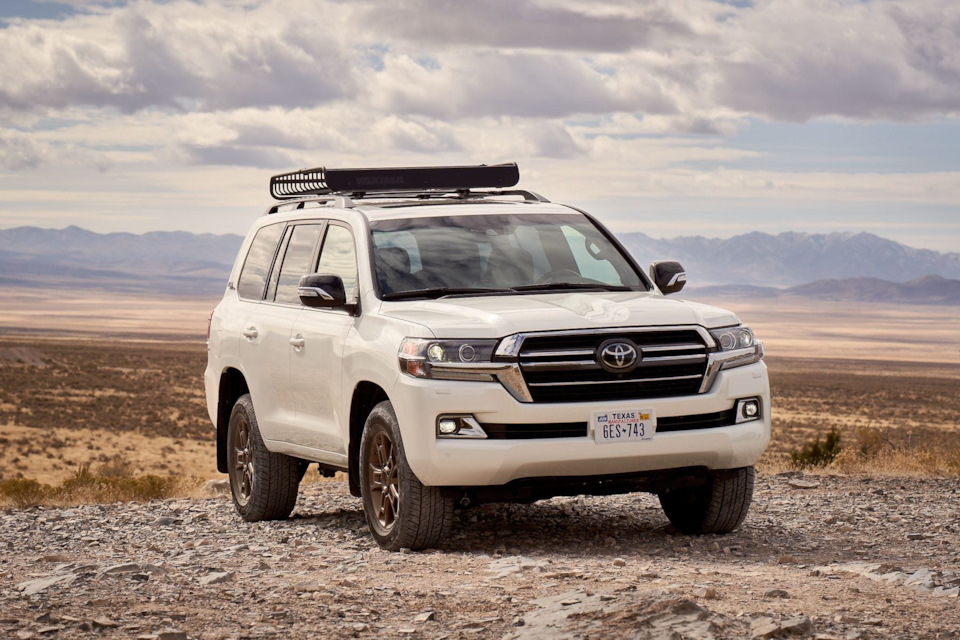 Прогреваем клиента во имя 60-летней истории! — Toyota Land Cruiser 200