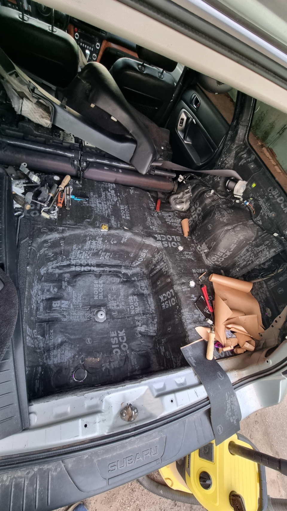 Абсолютно всё слои нужно хорошо прикатывать! — Subaru Outback (BP)