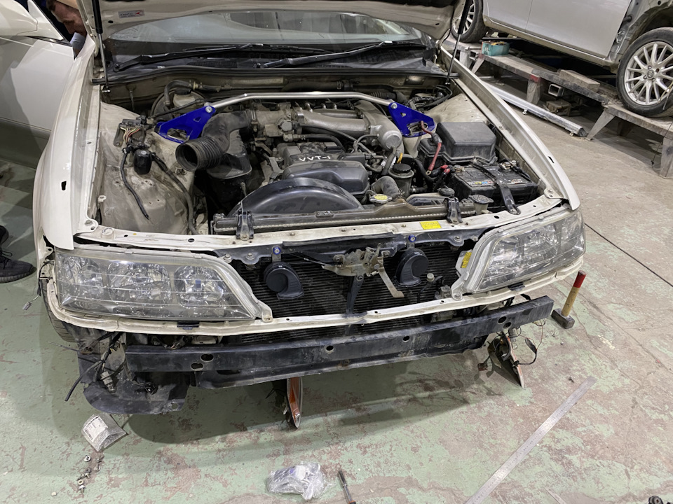 Вторая неудачная попытка выставить зазоры на морде — Toyota Mark
