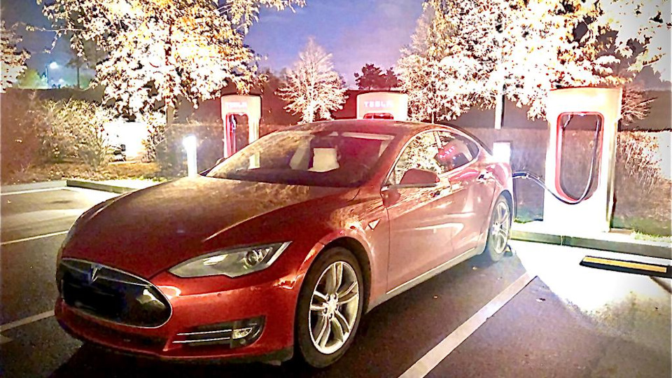 Tesla Model S S85