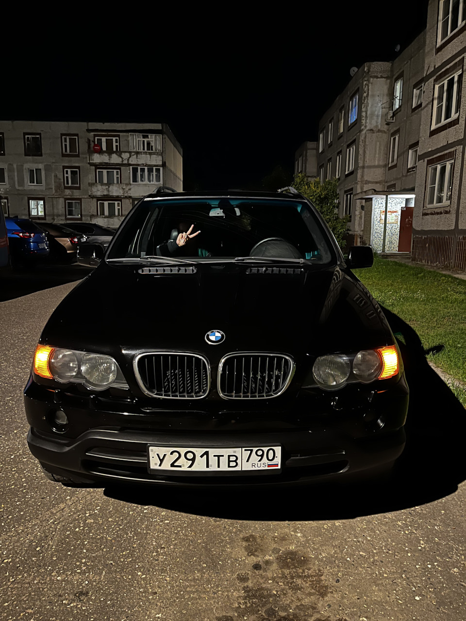 Габариты видно теперь четко) — BMW X5 (E53). Запчасти на фото: 214202B