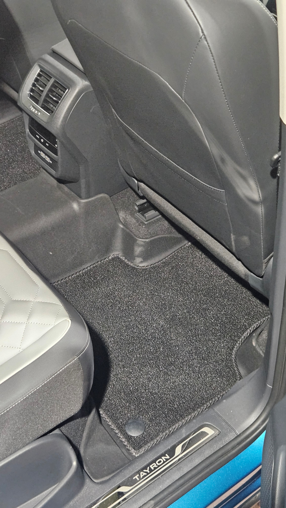 Фото в бортжурнале Volkswagen Tayron