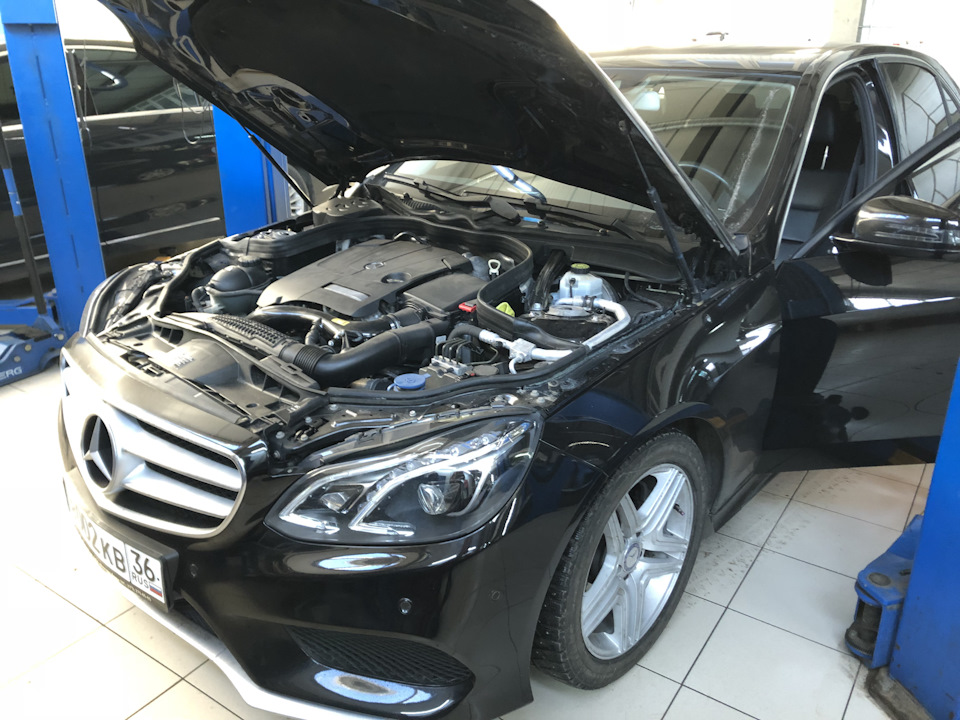 Фото в бортжурнале Mercedes-Benz E-Class (W212)