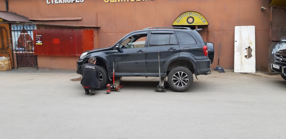 Фото в бортжурнале Toyota RAV4 (II)