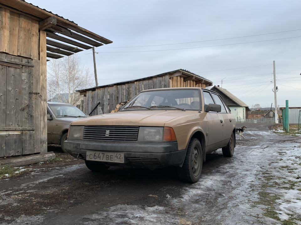 В естественной среде обитания — Москвич 2141