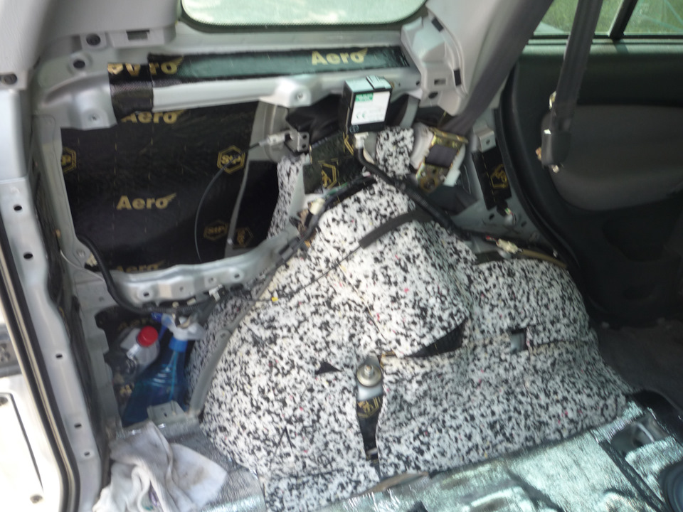 левая арка в BlackTon — Toyota RAV4 (II)
