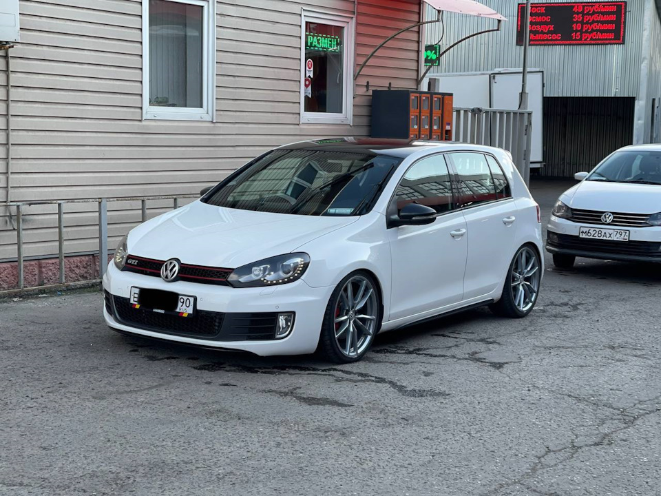 Первый — Volkswagen Golf Mk6