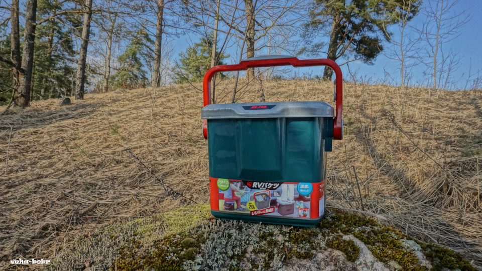 экспедиционный бокс IRIS RV BOX Bucket 25B — из линейки крепких и многофункциональных ящиков для туристов, дачников и автомобилистов. предназначен для хранения и перевоза самых различных вещей: продукты питания, запчасти, одежда, инструменты, садовые и охотничьи аксессуары, снасти и прочее, так же можно использовать как ведро… — Isuzu VehiCross