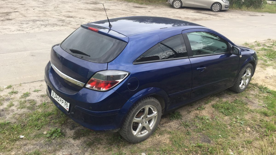Opel Astra GTC -/-/-
