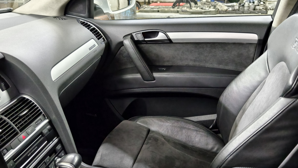 Фото в бортжурнале Audi Q7 (1G)