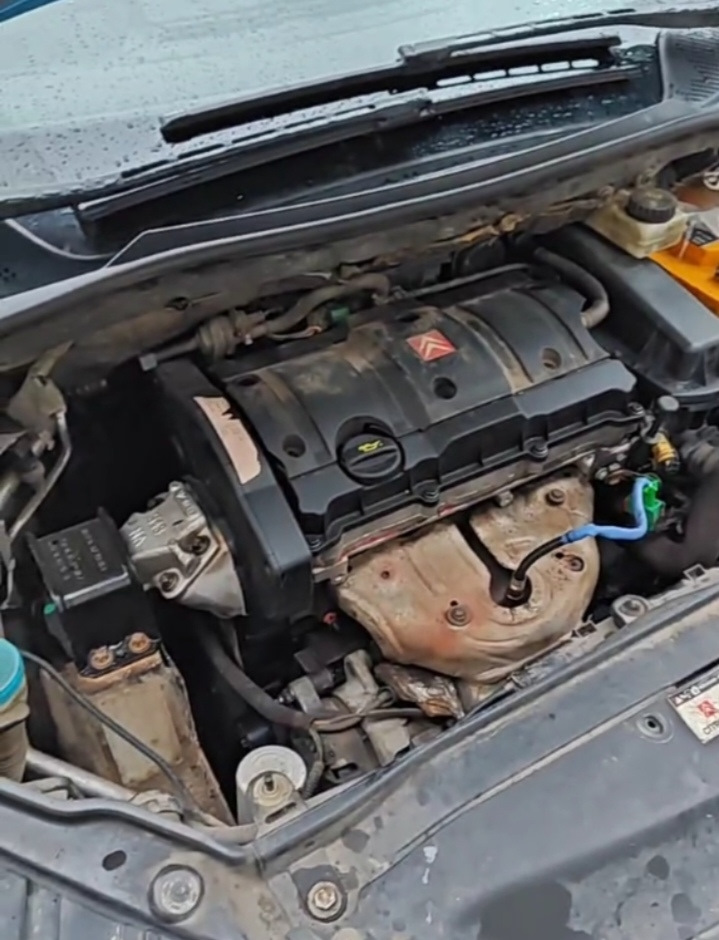 Photo from the logbook Citroen C4 (1G)