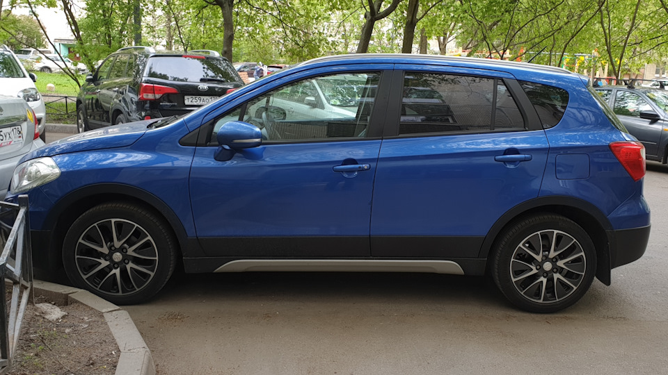 Suzuki SX4 Синяя волна