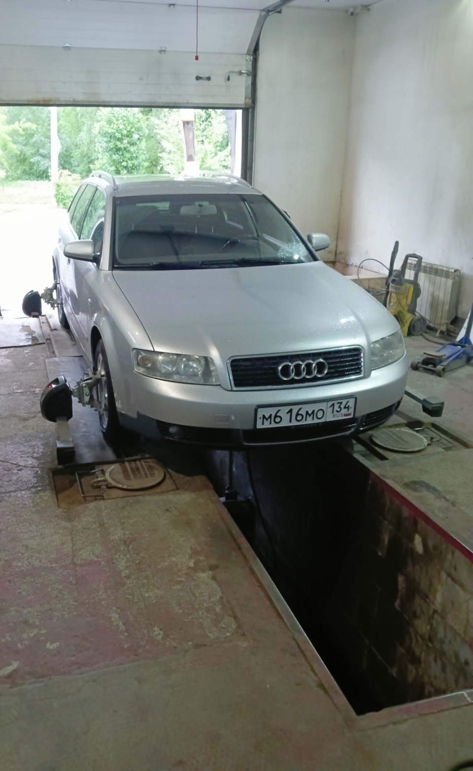 Пациент на осмотре — Audi A4 Avant (B6)