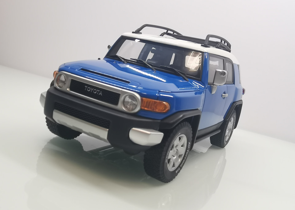 Toyota FJ Cruiser 2007 #78855 1/18 by AutoArt — Сообщество