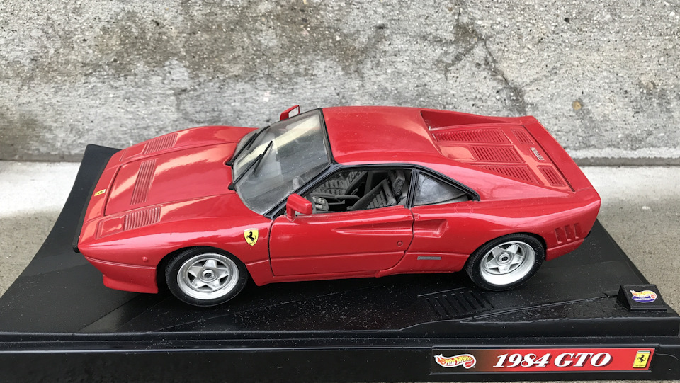 Ferrari 288 GTO, 1984 (1/18 Hot Wheels) — Сообщество «Масштабные