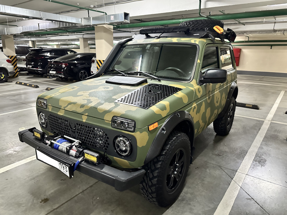 Вид сбоку — Lada 4x4 3D