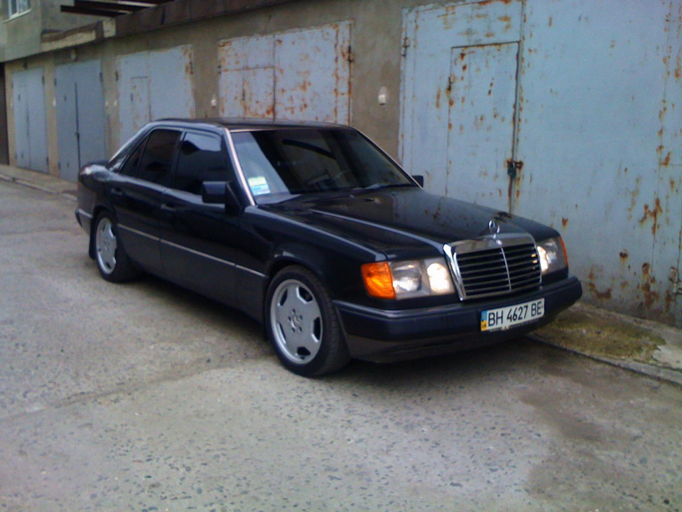 Фото в бортжурнале Mercedes-Benz E-Class (W124)